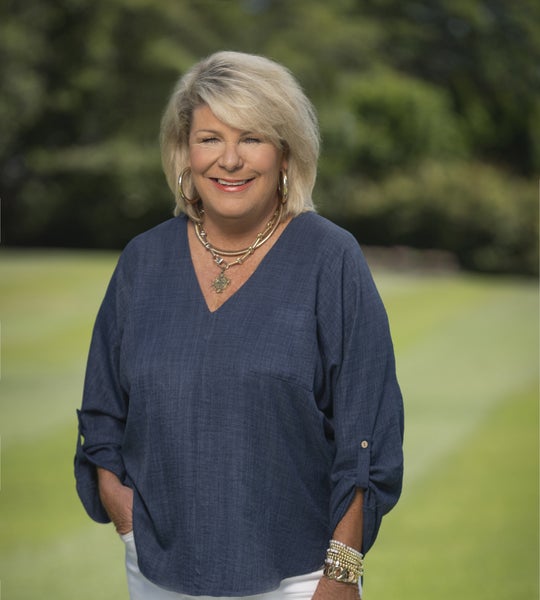 Kelly Johnson, Sales Associate